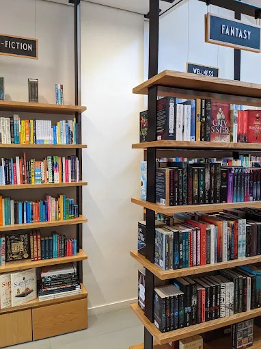 Books &ndash; Neo Books & Coffee