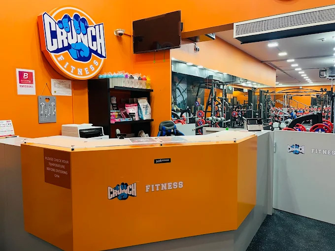 CRUNCH FITNESS