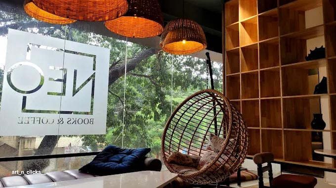Interior &ndash; Neo Books & Coffee, Bahrain